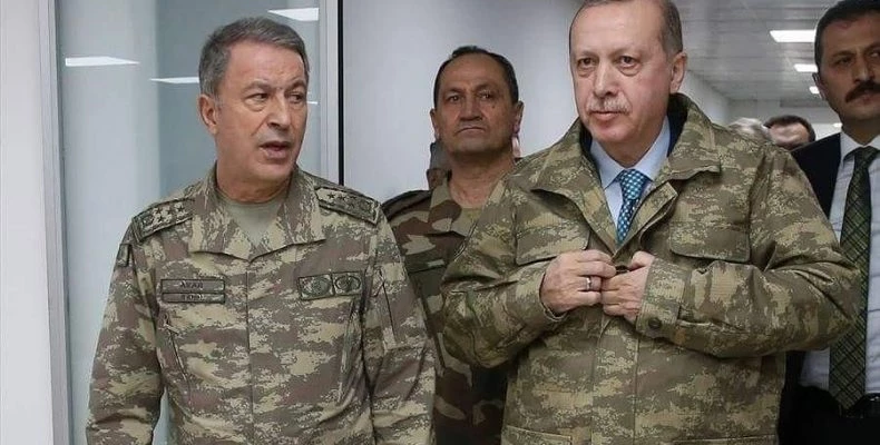 Eντονη κινητικότητα: Στη Βαγδάτη αιφνιδιαστικά ο Τούρκος αρχηγός, στρατηγός Χουλούσι Ακάρ